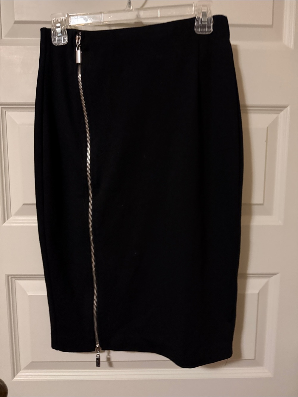 Jennifer Lopez Black Pencil Skirt with Front Zip